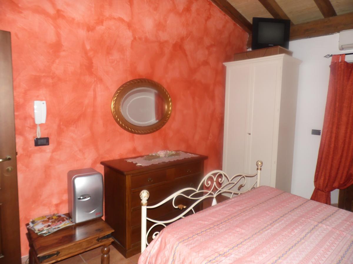 Profumi Di Ginestre Bed & Breakfast Passopisciaro Cameră foto